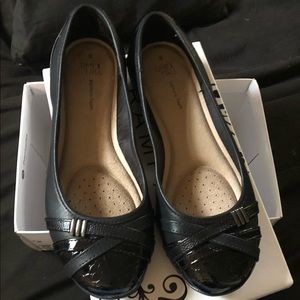 8.5 woman’s flats